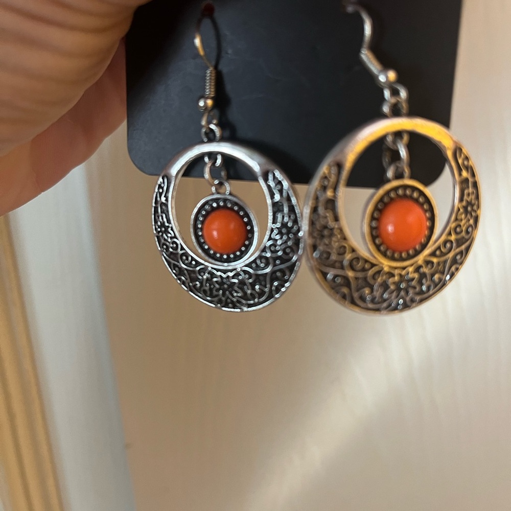 NEW, Earrings - Picture 1 of 1